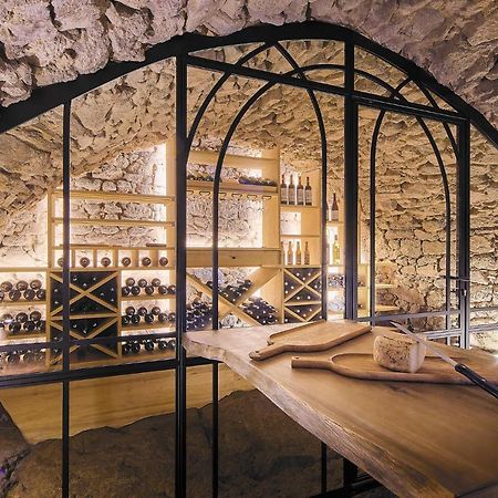 Gite Des Caves Secretes Tiffauges Exterior photo